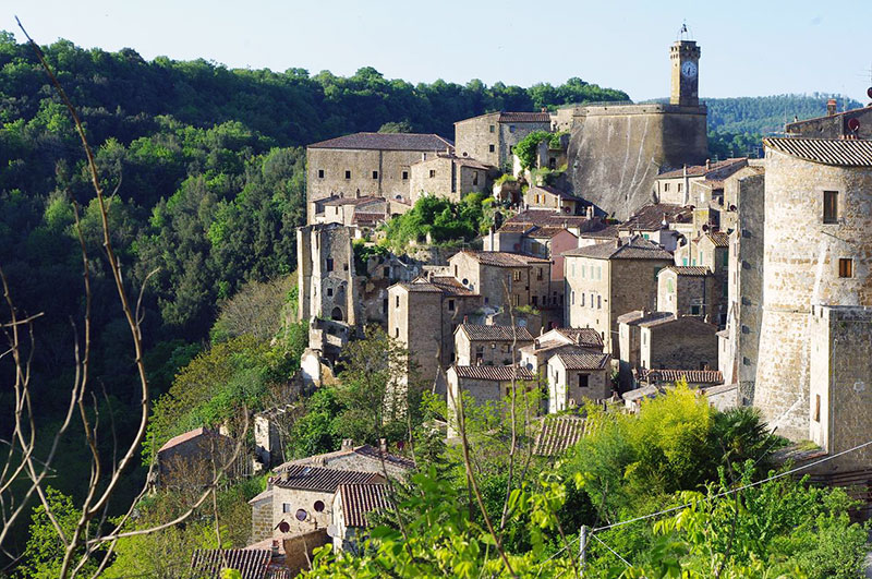 Vitozza-Sorano, il trekking del vecchio acquedotto