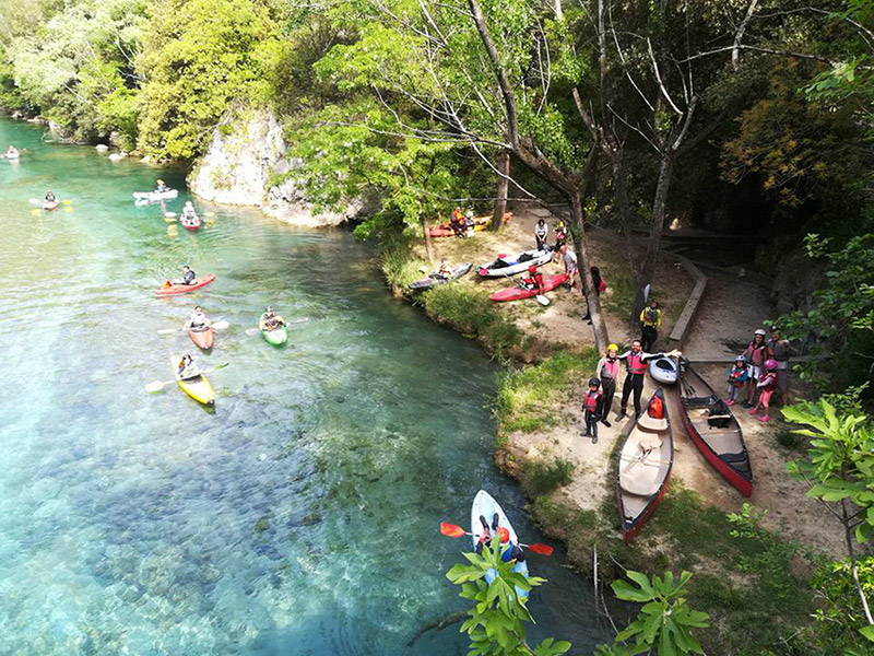 in canoa sul Tevere